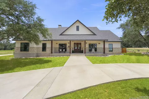3260 Palomino Spgs, Bandera, TX 78003