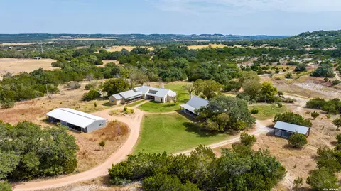957 Cedar Hls, Fredericksburg, TX 78624