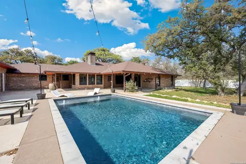 9616 Azalea Cir, Garden Ridge, TX 78266