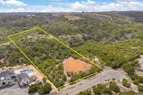 415 Sparkling Spgs, Boerne, TX 78006