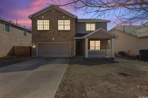 10728 Gemsbuck Ldg, San Antonio, TX 78245