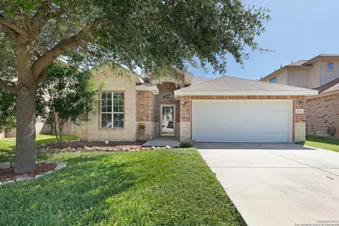 3738 Grissom Br, San Antonio, TX 78251