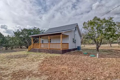 Exterior - 60 Loop, Uvalde, TX 78801 photo 6 of 9