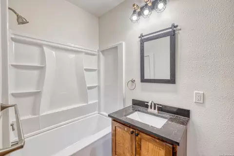 Bath - 60 Loop, Uvalde, TX 78801 photo 1 of 2