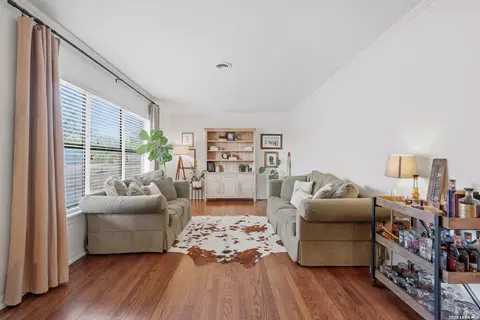 357 Tuttle Rd, Terrell Hills, TX 78209