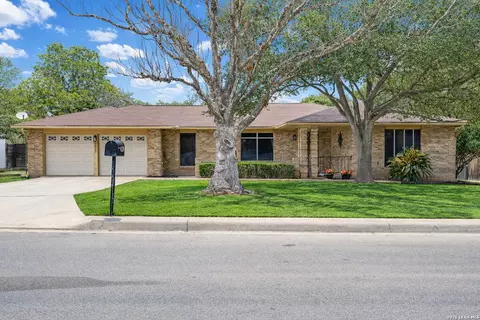 2011 Broken Oak, San Antonio, TX 78232