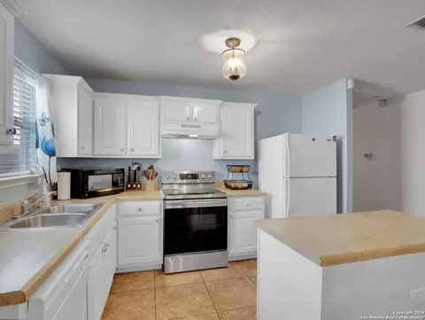 11122 Indian Cyn, San Antonio, TX 78252