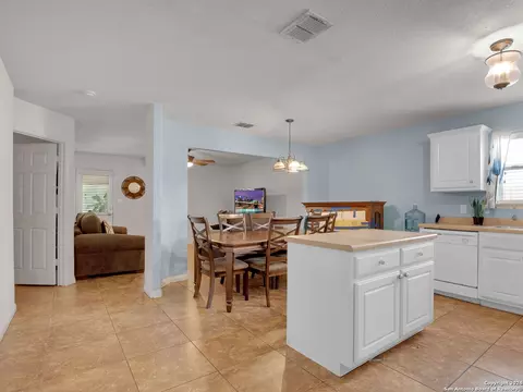 11122 Indian Cyn, San Antonio, TX 78252