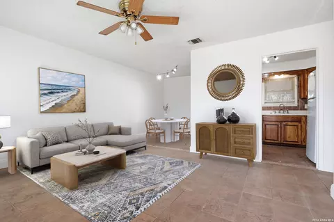 343 W Palfrey, San Antonio, TX 78223