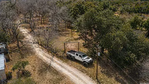 292 Private Road 2430, Uvalde, TX 78801