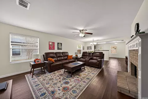 7942 Ruidoso Chase, Selma, TX 78154
