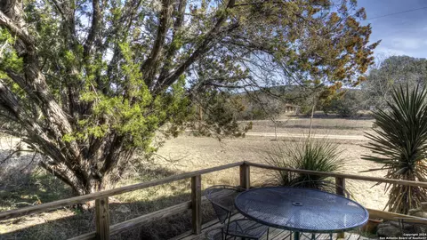 Exterior - 22 Squirrel Bnd, Uvalde, TX 78801 photo 14 of 20