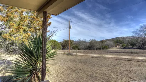 Exterior - 22 Squirrel Bnd, Uvalde, TX 78801 photo 15 of 20