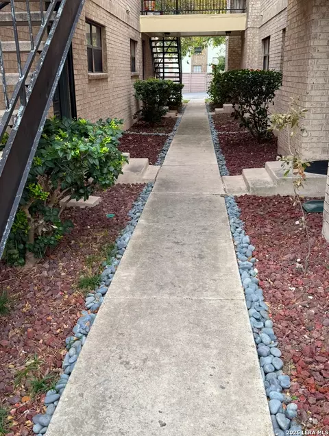 11843 Braesview #108, San Antonio, TX 78213