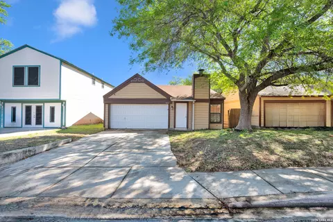 2806 Coral Fld, San Antonio, TX 78245