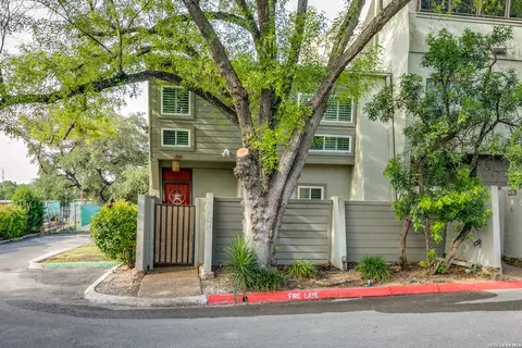 3102 Eisenhauer #B 20, San Antonio, TX 78209