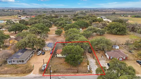 7682 Dixon, Somerset, TX 78069