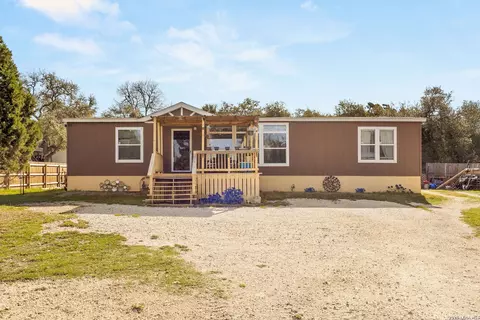 429 Buck Run, Canyon Lake, TX 78133