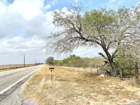 2713 Fm 716, Premont, TX 78375