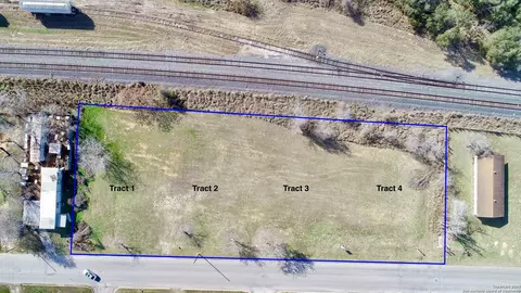 1617 First St, Pleasanton, TX 78064