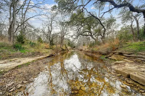 2147 Tejas Trl, Blanco, TX 78606