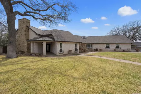 403 Candlelight, Fredericksburg, TX 78624