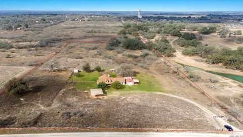370 Alberts Ln, Somerset, TX 78069