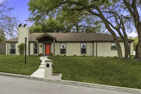7511 Robin Rst, San Antonio, TX 78209