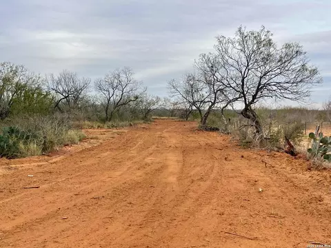 7 55 Acres Cr 2701, Bigfoot, TX 78005