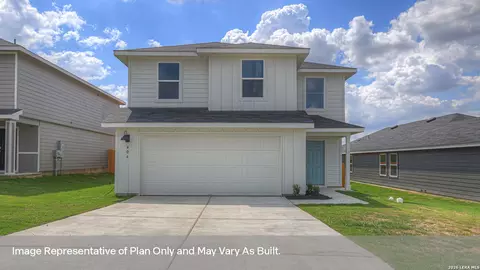 2205 Lionheart Dr, Luling, TX 78648