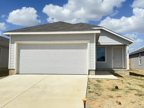 137 Bronco Rdg, Pleasanton, TX 78064