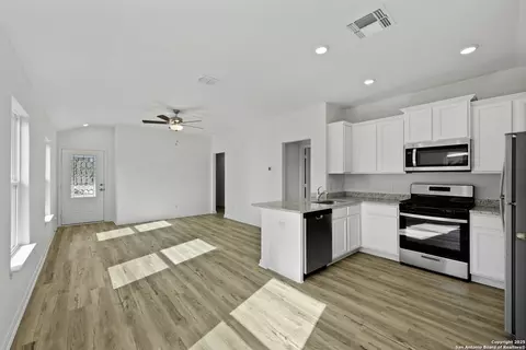 Other - 14906 Telfaire Mdw, Von Ormy, TX 78073 photo 3 of 7