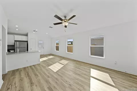 Living - 14906 Telfaire Mdw, Von Ormy, TX 78073 photo 3 of 4