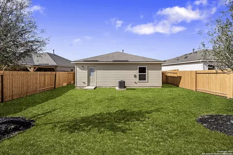 Exterior - 14906 Telfaire Mdw, Von Ormy, TX 78073 photo 2 of 3