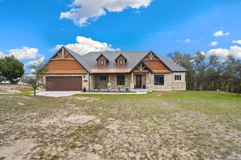 1119 Sunrise Pl, Spring Branch, TX 78070