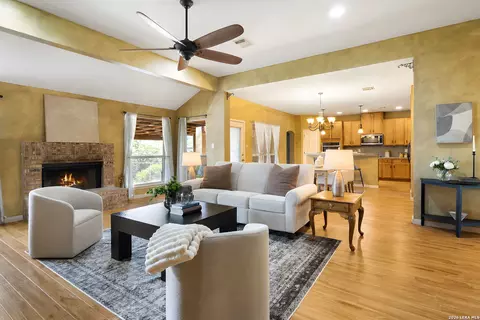 900 Charter Oak, Canyon Lake, TX 78133