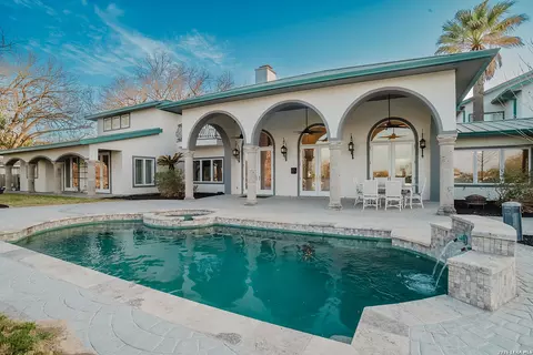 850 Lakeview Trl, Mcqueeney, TX 78123