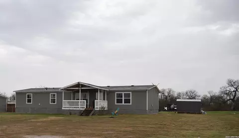 17016 Rancho Escondido, Atascosa, TX 78002