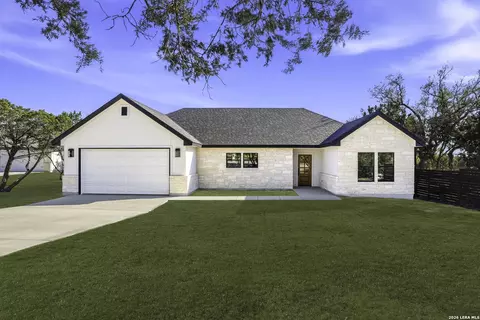 1615 Rocky Ridge Loop, Canyon Lake, TX 78133