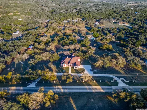419 Rodalyn Dr, Boerne, TX 78006