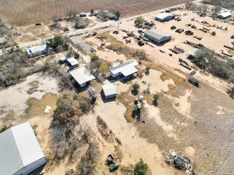4919 County Road 545, Devine, TX 78016 photo 27