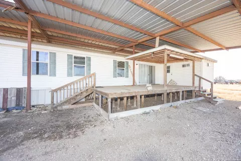 4919 County Road 545, Devine, TX 78016 photo 2