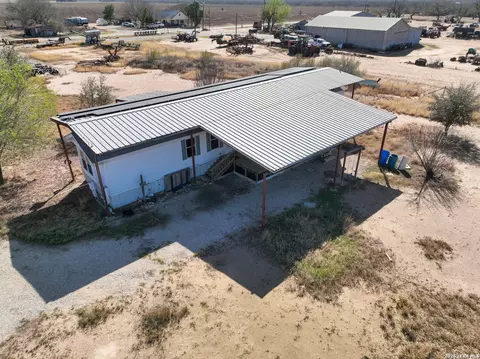 4919 County Road 545, Devine, TX 78016 photo 38
