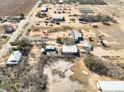 4919 County Road 545, Devine, TX 78016 photo 26