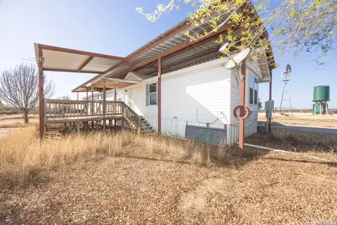 4919 County Road 545, Devine, TX 78016 photo 22