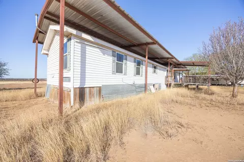 4919 County Road 545, Devine, TX 78016 photo 21
