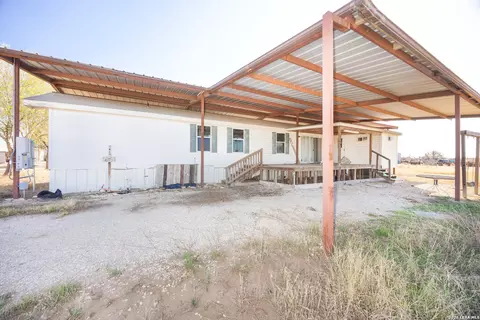 4919 County Road 545, Devine, TX 78016 photo 19