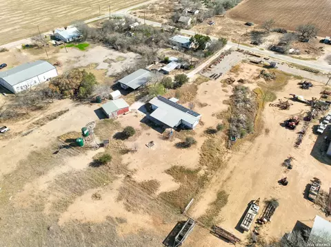 4919 County Road 545, Devine, TX 78016 photo 29