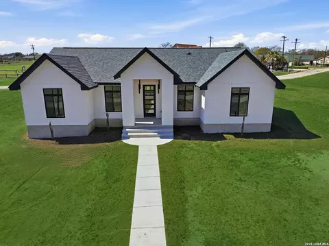 340 Spring Crk, Bandera, TX 78003
