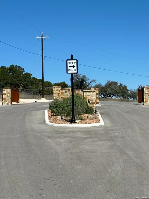 104 Cold Springs Cyn, Bandera, TX 78003